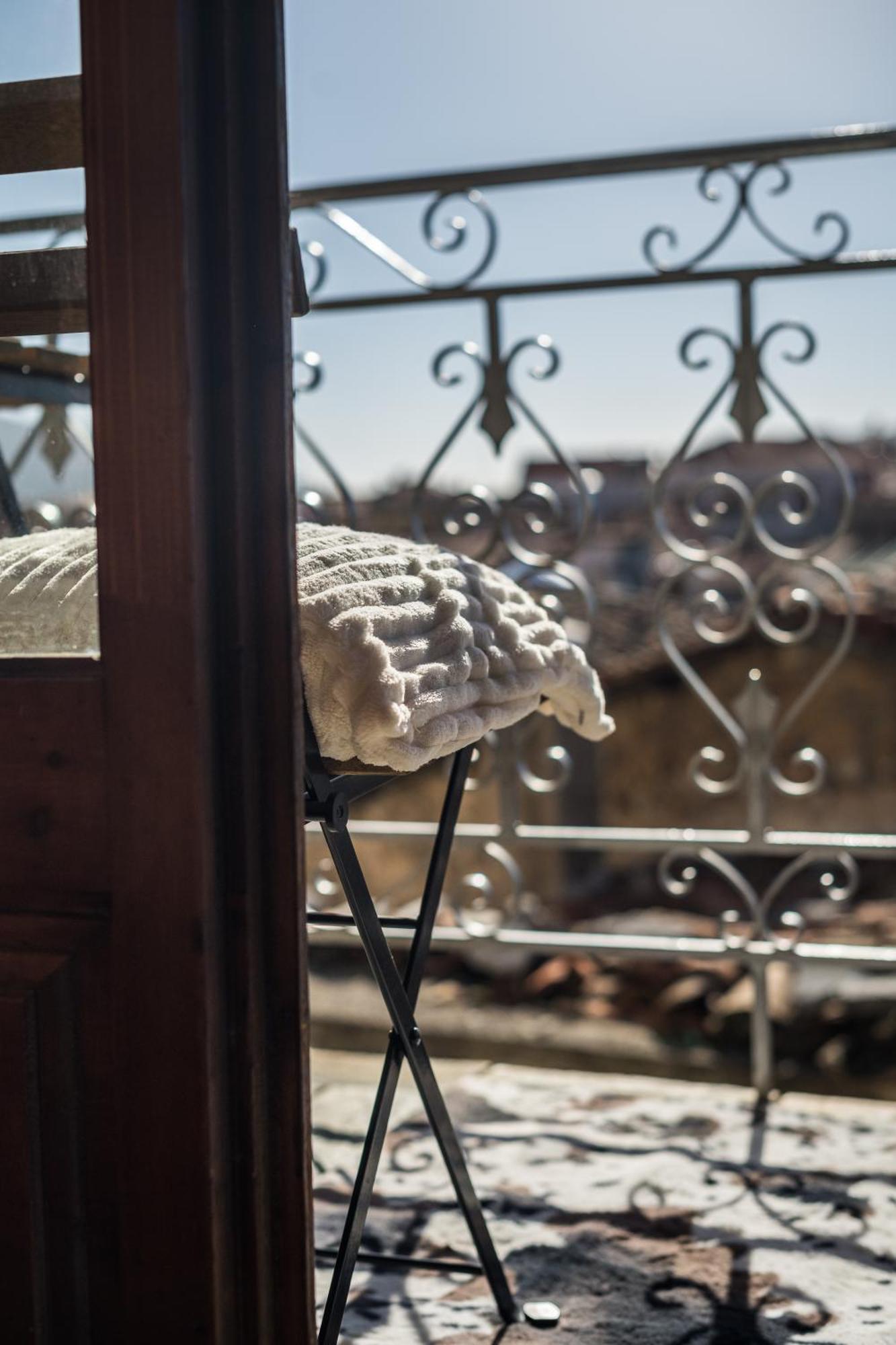 Chalet ευχάριστο με σοφίτα και τζάκι. Arachova
