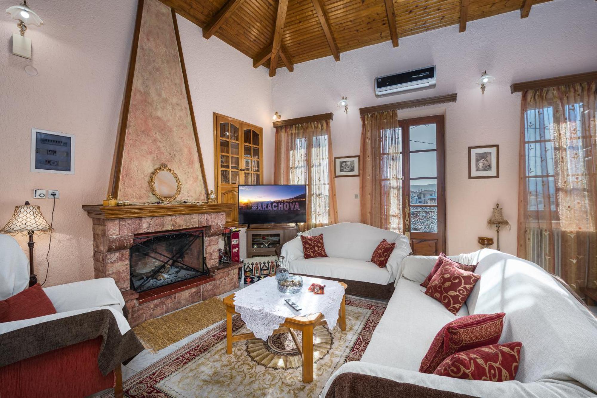 ευχάριστο με σοφίτα και τζάκι. Chalet